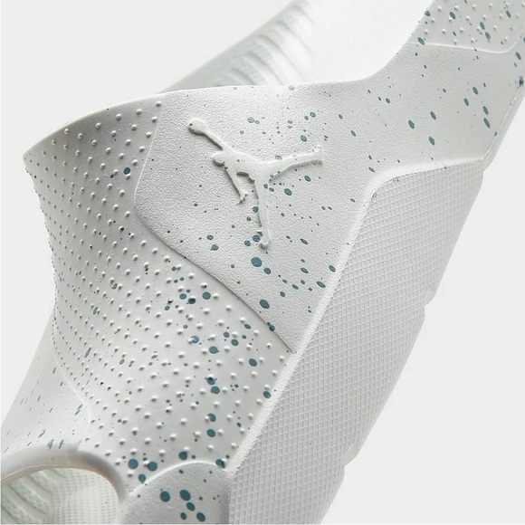 Nike Jordan Post Slides Light Silver DX5575-003 Mens Size 10 - Picture 4 of 6